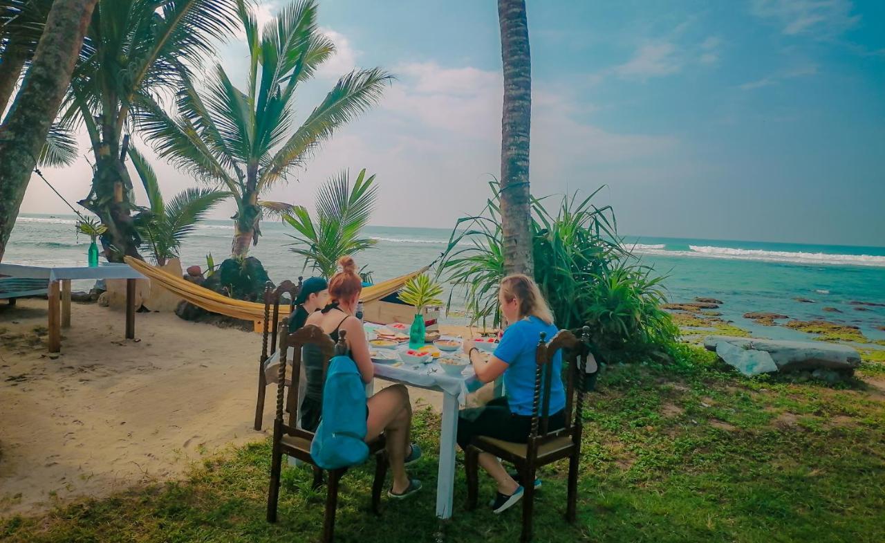 Mermaid Beach Ahangama Luaran gambar