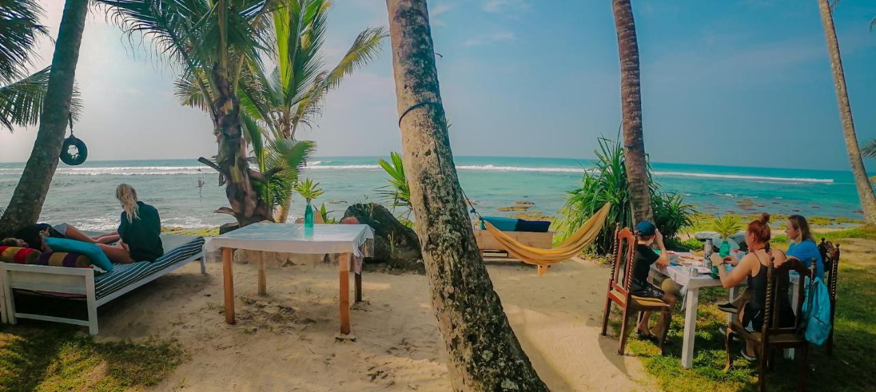 Mermaid Beach Ahangama Luaran gambar
