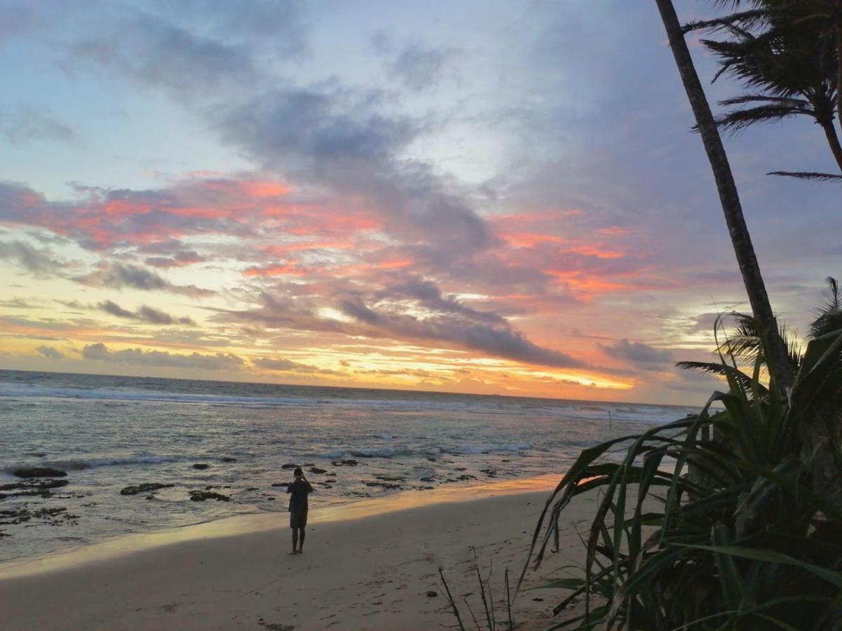 Mermaid Beach Ahangama Luaran gambar
